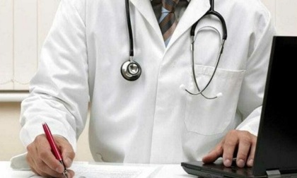 In pensione medico di famiglia a Buccinasco: 1600 pazienti senza medico (che non verrà sostituto dalla Regione)