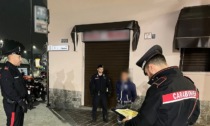 Controlli straordinari dei carabinieri a Corsico: accertamenti su 25 persone, veicoli e locali