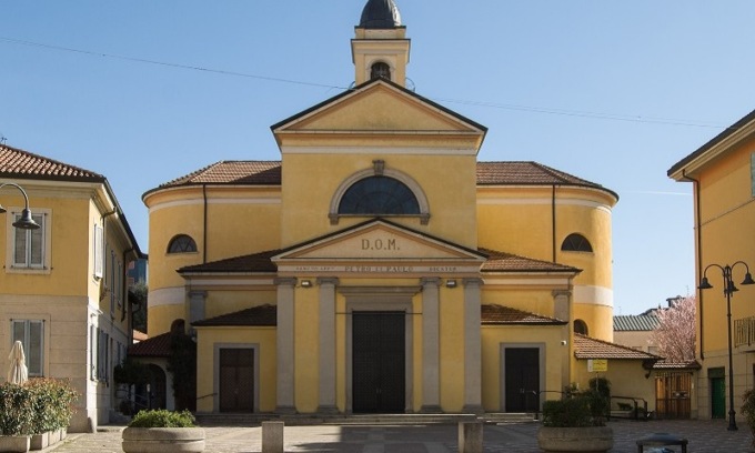Derubata in chiesa a Corsico: Francesca, 84 anni, blocca e fa arrestare il ladro