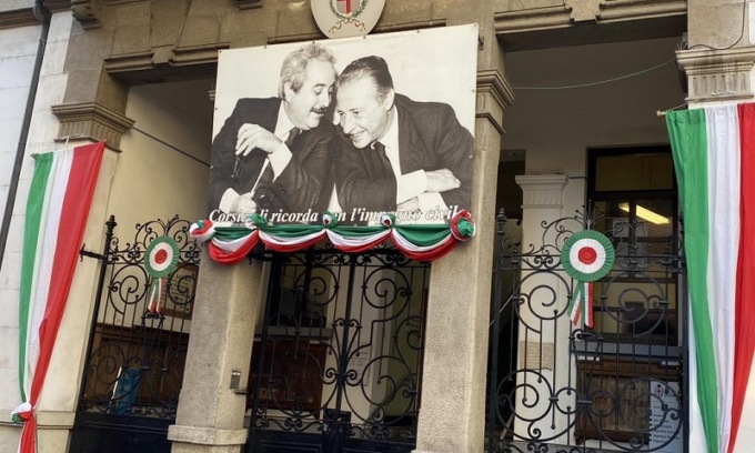 Fratelli d’Italia abbandona la manifestazione a Corsico: “Anpi in testa al corteo, iniziativa divisiva”
