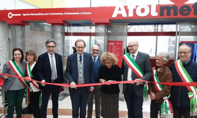 Un punto per chi cerca lavoro: apre Afolmet Red Point dentro il centro commerciale di Cesano