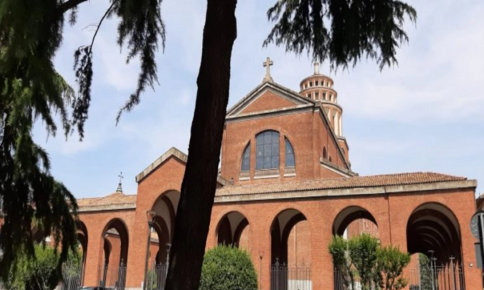 I funerali di Luca, il 14enne investito dal tram a Milano