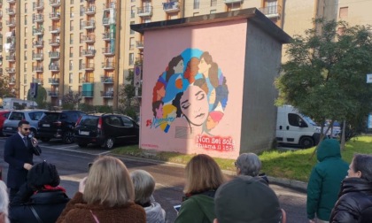 "Una su tre": il murale contro la violenza sulle donne a Corsico