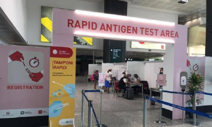 Tamponi all’arrivo per i voli dalla Cina a Malpensa, Bertolaso: “Oltre il 50% di passeggeri positivi”