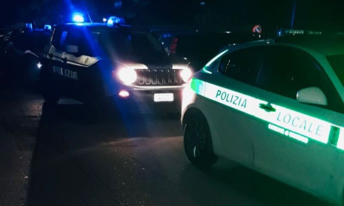 A Corsico controlli straordinari della Polizia: 30 persone identificate e 5 attività controllate