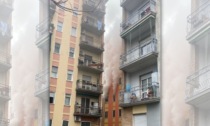 Incendio in via IV novembre a Corsico: vigili del fuoco e carabinieri sul posto