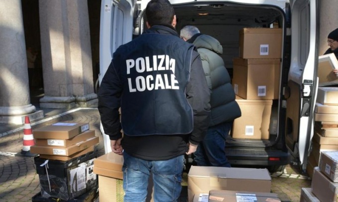 Furto al furgone che rifornisce le boutique in Montenapoleone: arrestati i tre ladri