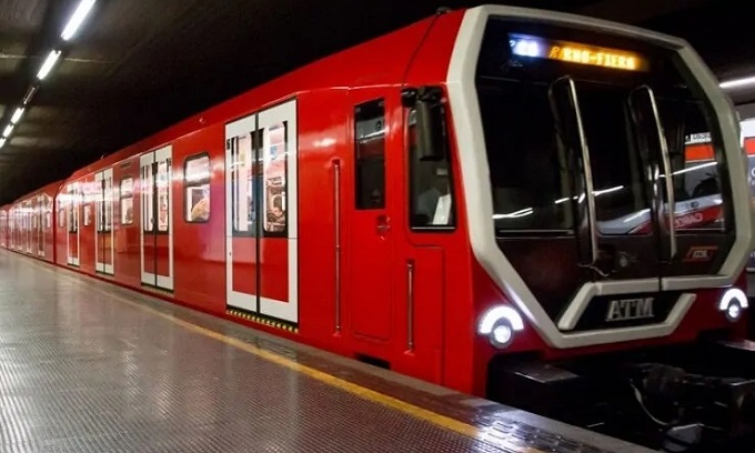 Duomo, rapinano un 21enne mentre va a prendere la metro