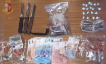 Scoperto deposito di droga e spaccio nella cantine delle case Aler del Giambellino: 4 arresti