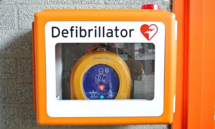 A Cesano cinque defibrillatori posizionati all'aperto per intervenire nelle emergenze
