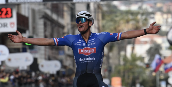 Milano – Sanremo: vince Van der Poel, Ganna secondo