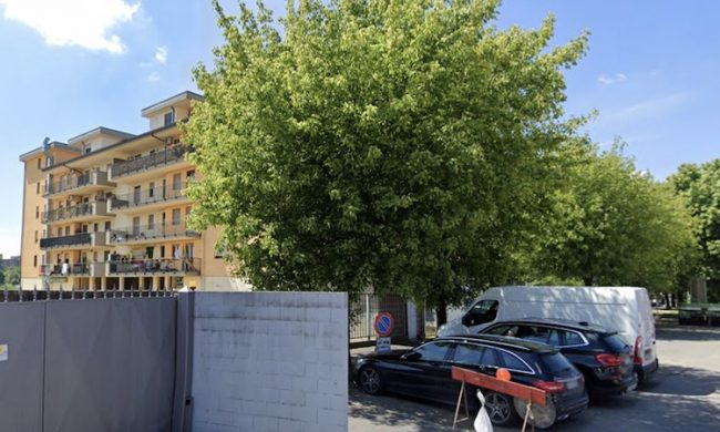 Cittadini a Corsico bloccati in casa da una settimana per il guasto all’ascensore