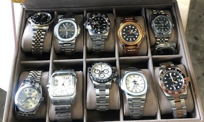 Milano, colpo in casa di un ristoratore dei vip: rubati orologi per 1 milione e mezzo e 95mila euro