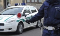 Guida un'Audi (denunciata) senza aver mai preso la patente: beccato 25enne dalla polizia locale di Cesano