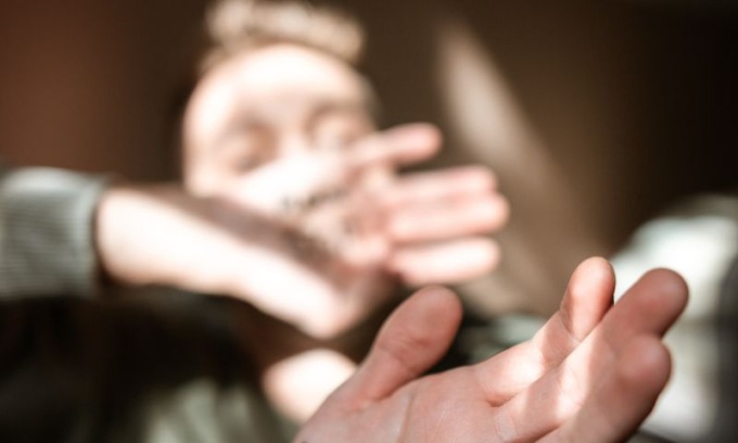 Violentata e tenuta sequestrata per ore: il racconto dell’incubo di una 23enne milanese