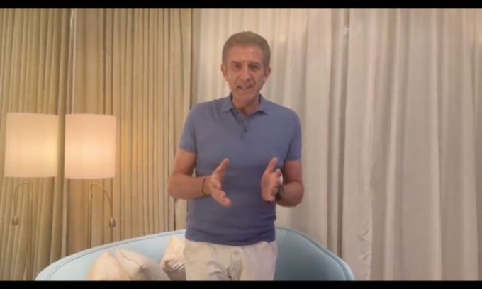 Il piccolo Enea abbandonato dalla madre al Mangiagalli di Milano: Ezio Greggio risponde alla polemica sul suo appello