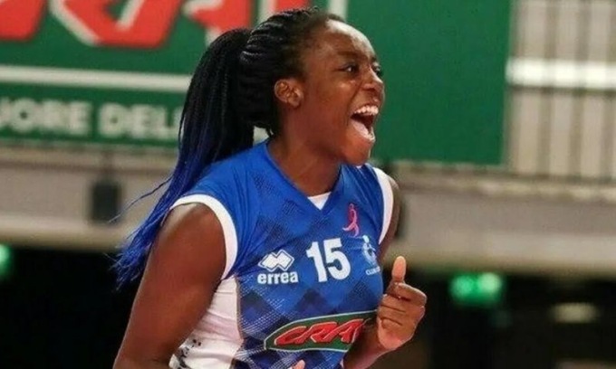 La polizia turca indaga sulla morte della pallavolista Julia Ituma: spunta un video della sorveglianza dell’hotel