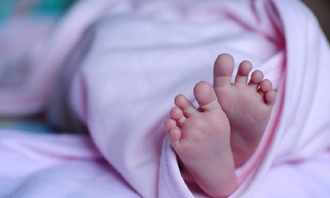 Un’altra neonata affidata all’ospedale a Milano come il piccolo Enea: la mamma ha partorito in un capannone