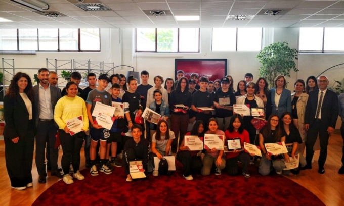Premiati con una borsa di studio dieci giovani creativi trezzanesi
