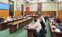 Il Consiglio comunale straordinario chiesto dalle opposizioni di Corsico dopo la denuncia anonima di misoginia via mail