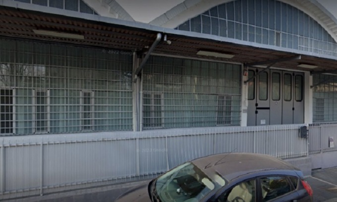 Infortunio sul lavoro, operaio schiacciato da macchinario a Trezzano: morto dopo la corsa in ospedale