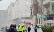 Incendio a Milano | Il video dello scoppio delle bombole nel furgone e i primissimi interventi dei Vigili del Fuoco