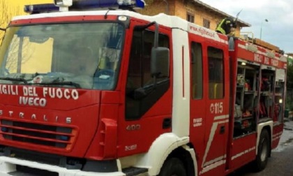 Un incendio è scoppiato in un appartamento in zona Maggiolina a Milano: i residenti sono stati  evacuati