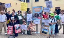 Flashmob contro la finta partecipazione a Milano all'apertura del Forum del Comune