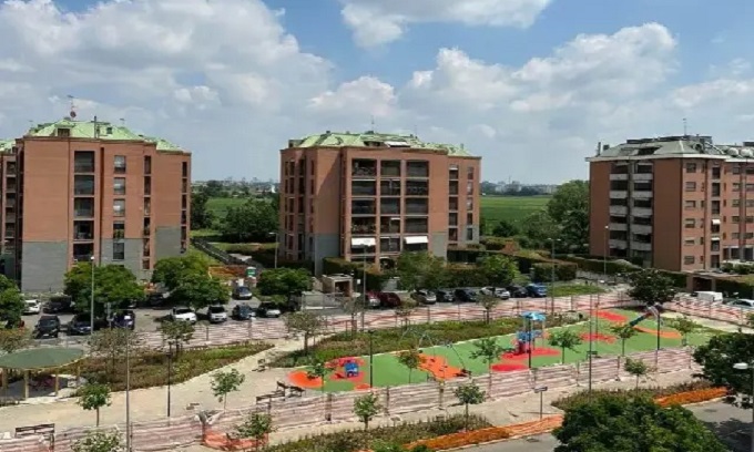 Vandalizzati i giochi appena inaugurati della piazza di via Guido Rossa
