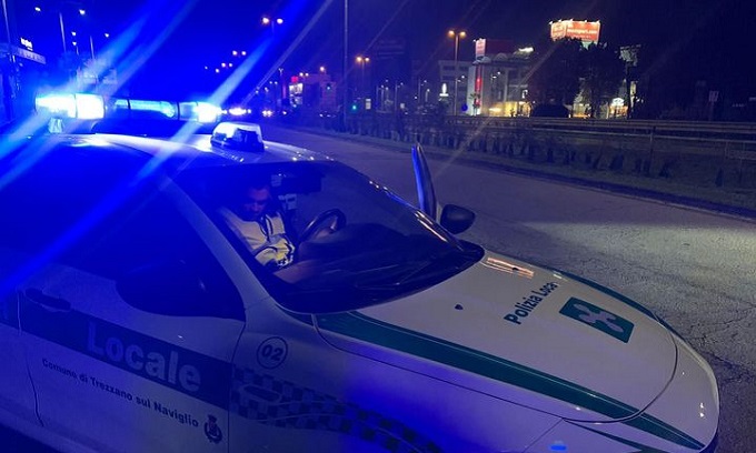 La Polizia locale ha fermato quattro persone con precedenti: erano in uno stabile di Trezzano