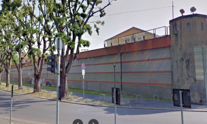 20enne brasiliano arrestato in piscina: era evaso dai domiciliari a Modena