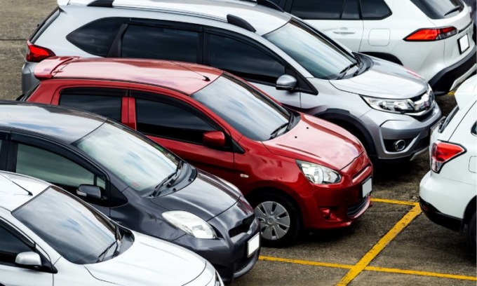 A Milano cambiano le regole dei parcheggi in centro: non si potrà sostare oltre due ore