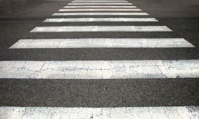 Investe pedone sulle strisce: 30enne portato in ospedale in codice giallo