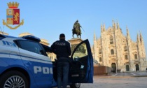 Custode di un palazzo in piazza Duomo spacciava cocaina dalla guardiola: arrestato un 33enne