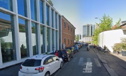 Uffici di Yoox nel sud Milano evacuati: 50 lavoratori inalano sostanza che provoca bruciore a occhi e gola