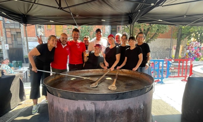 Grande successo per la settima edizione della Paella in Piazza: oltre 300 persone a Corsico