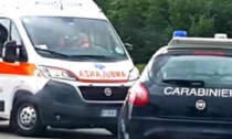 Lancia un televisore contro un medico, poi pugni in testa contro un carabiniere: arrestato 40enne a Cesano