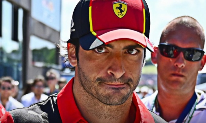 Sainz e la rapina dell’orologio. La pm: “tutto calcolato”