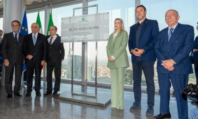 Intitolato il Belvedere di Palazzo Lombardia a Silvio Berlusconi nel giorno del suo compleanno