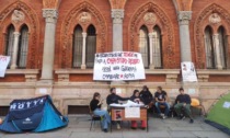 Studenti in tenda alla Statale di Milano per protestare contro il caro affitti