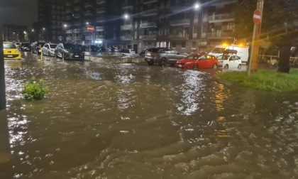 Nubifragio a Milano nella notte: esonda il Seveso e strade allagate