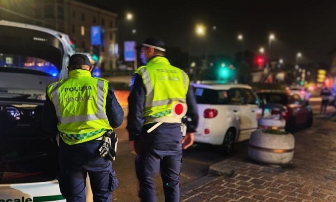 Corsico, 2.400 euro di multa per un esercizio commerciale con un lavoratore in nero