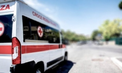 Scontro tra due auto a Gaggiano: ambulanze sul posto in codice rosso