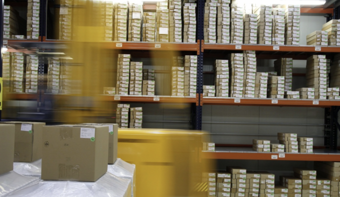 Il magazziniere, una figura in costante ascesa nel mondo lavorativo moderno