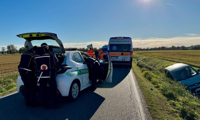 Ottantasettenne perde il controllo dell’auto e travolge un ciclista: morto 62enne