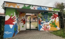 Un 'esplosione di colori a Cusago nel nuovo murales alla scuola dell’infanzia