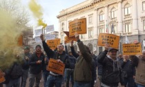 I tassisti scendono in piazza a Milano per i posteggi riservati