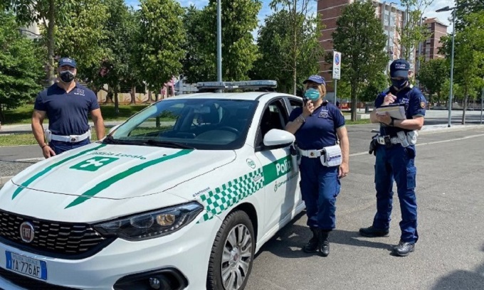 Rissa violenta sventata dalla polizia locale