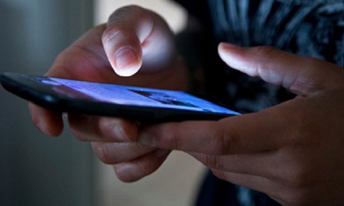 Si finge 14enne per adescare ragazzini online: arrestato 24enne