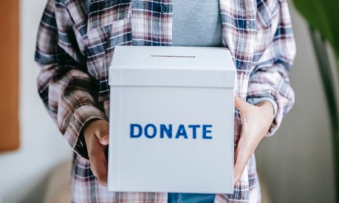 Milano è la città più generosa d’Italia, lo dice la classifica del 2023 di GoFundMe